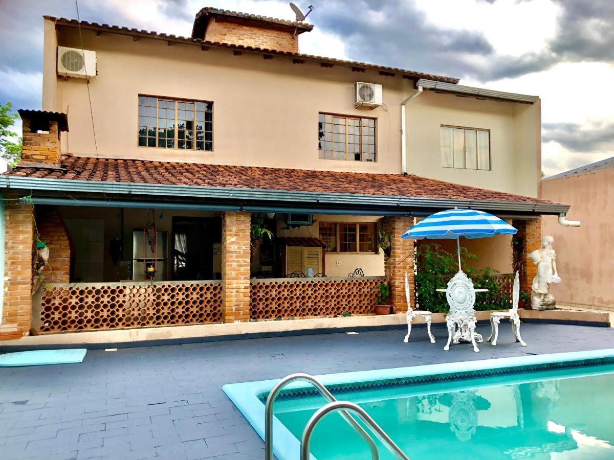 Casa com PISCINA próximo ATRATIVOS / wifi / garagem Vila Foz do Iguaçu Exterior foto