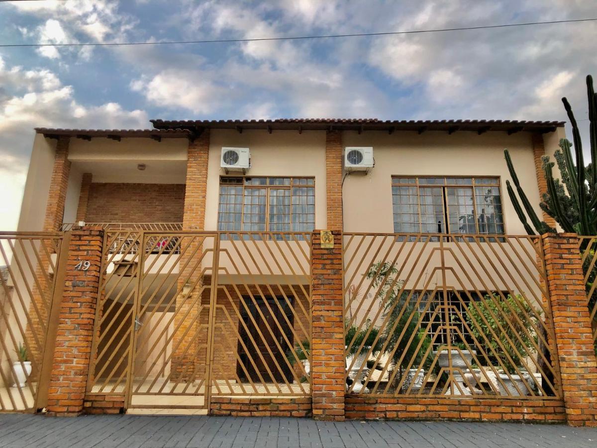 Casa com PISCINA próximo ATRATIVOS / wifi / garagem Vila Foz do Iguaçu Exterior foto