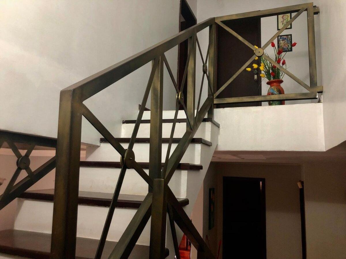 Casa com PISCINA próximo ATRATIVOS / wifi / garagem Vila Foz do Iguaçu Exterior foto
