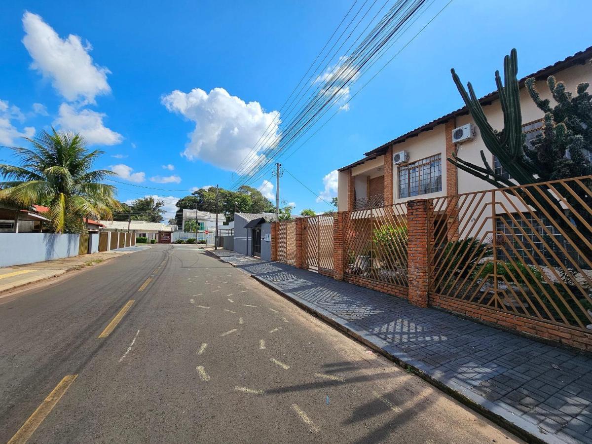 Casa com PISCINA próximo ATRATIVOS / wifi / garagem Vila Foz do Iguaçu Exterior foto
