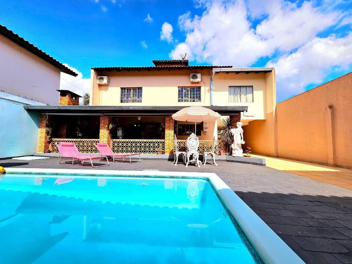 Casa com PISCINA próximo ATRATIVOS / wifi / garagem Vila Foz do Iguaçu Exterior foto